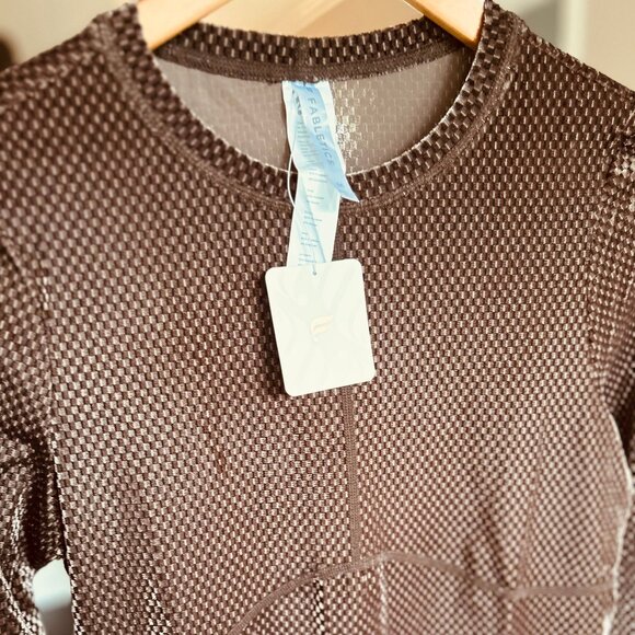 NWT Fabletics Velour Seamed Long-Sleeve Fitted Top in Cacao Color Womens Size M - Picture 4 of 11